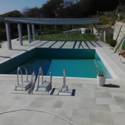 Fourniture et pose de liner pour piscine : choix de matériaux et processus d'installation Coueron